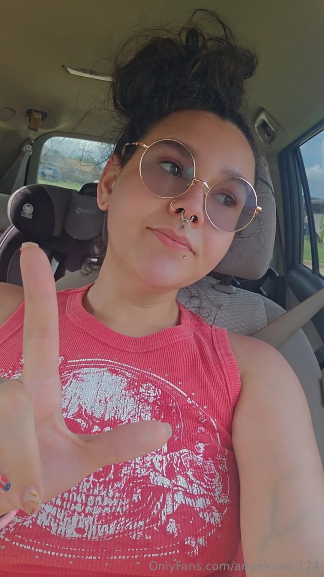 Angel Rose @angelrose_124 is so ugly