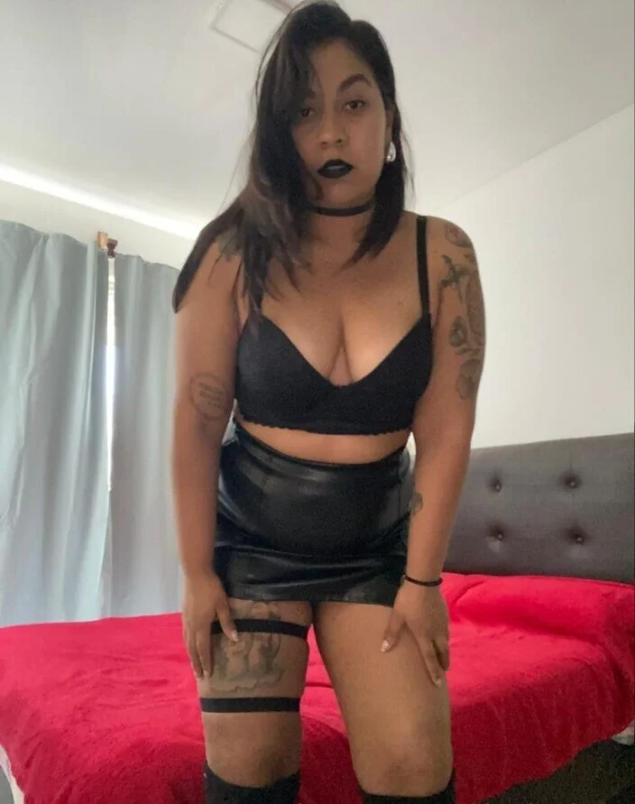 Mistress Vanessa Evans 🫦😈🔥 kinky