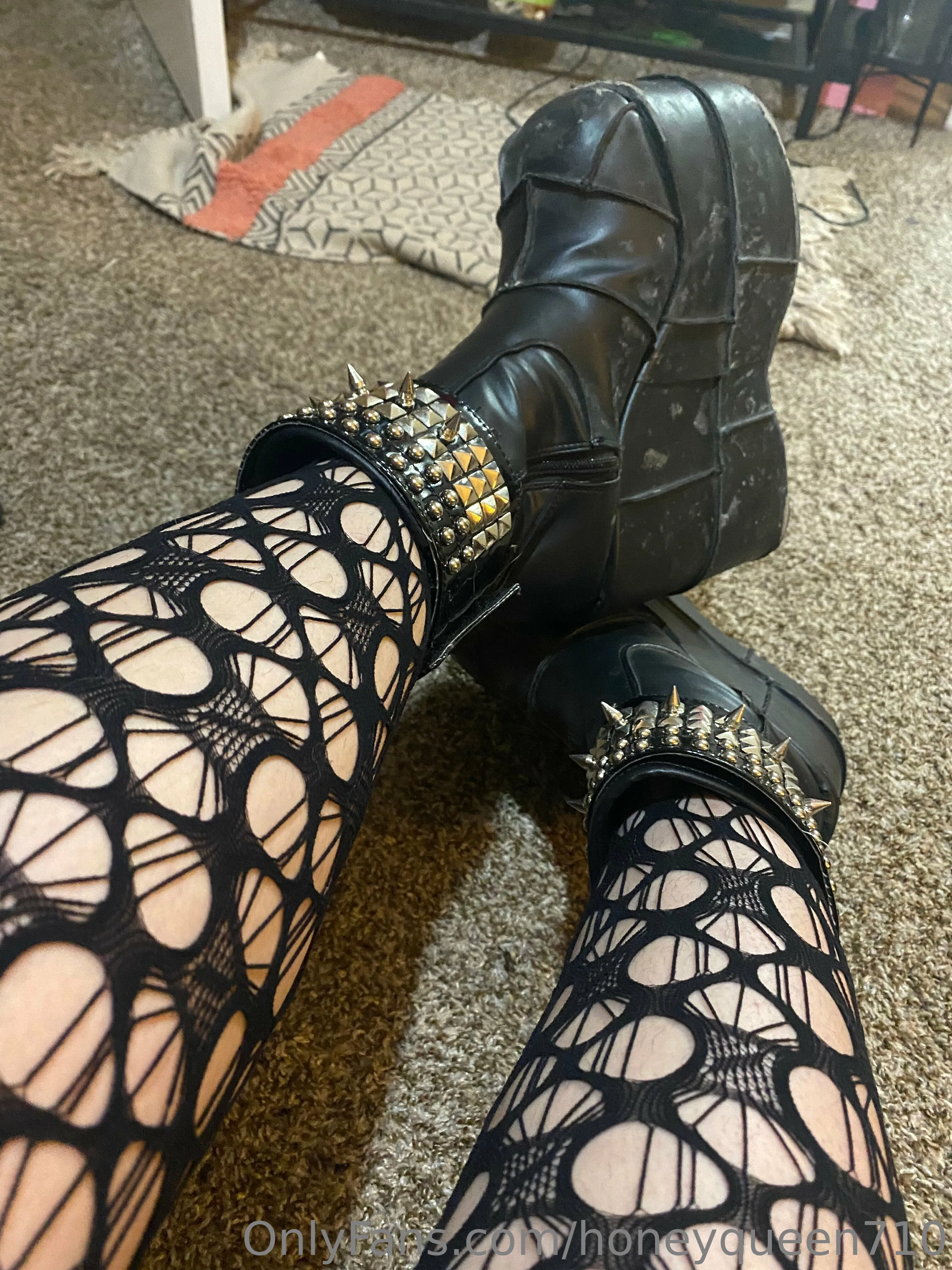 Rose @honeyqueen710 has a great jeans