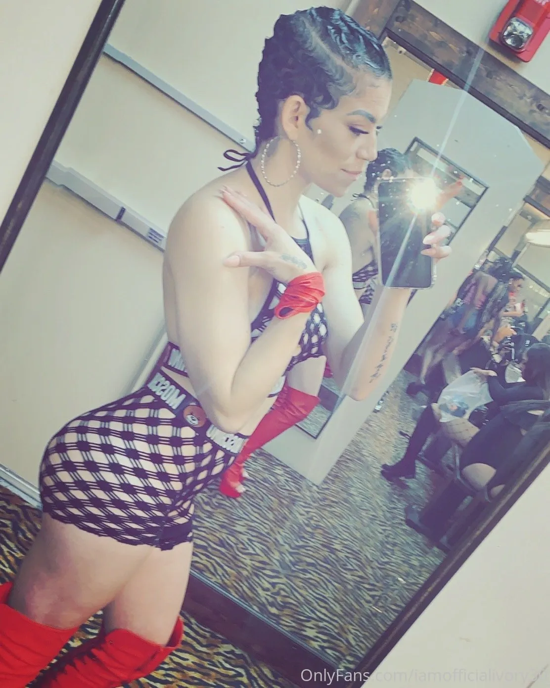 IAMOFFICIALIVORY @iamofficialivory30 birth chart rising