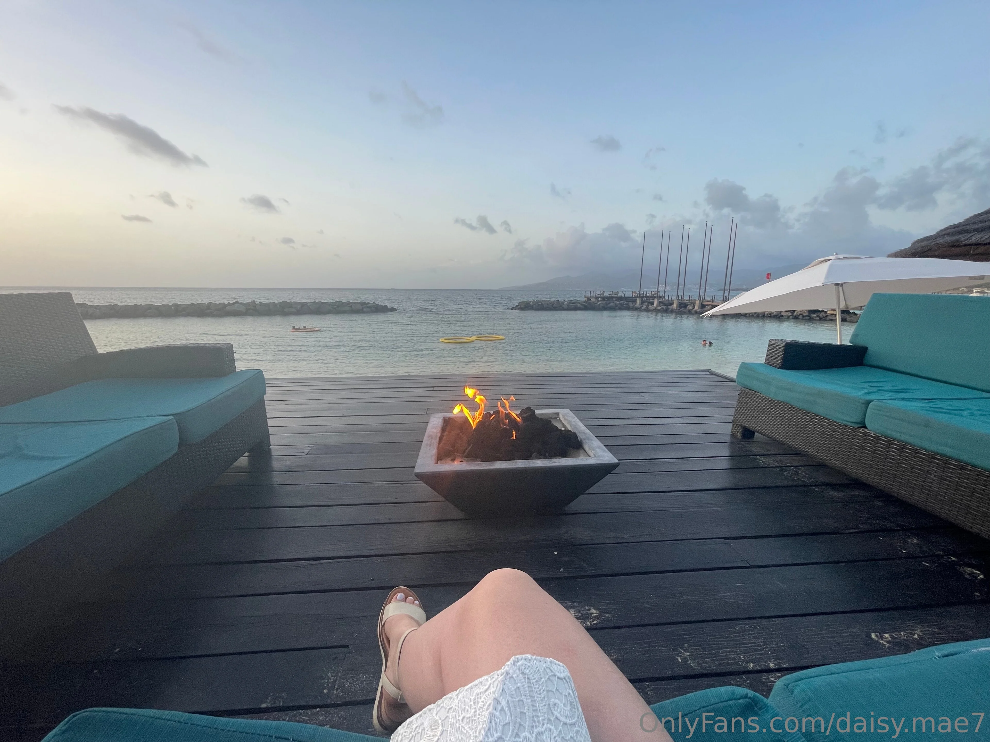 🍑 Daisy Mae 🍑 @daisy.mae7 nudr scene