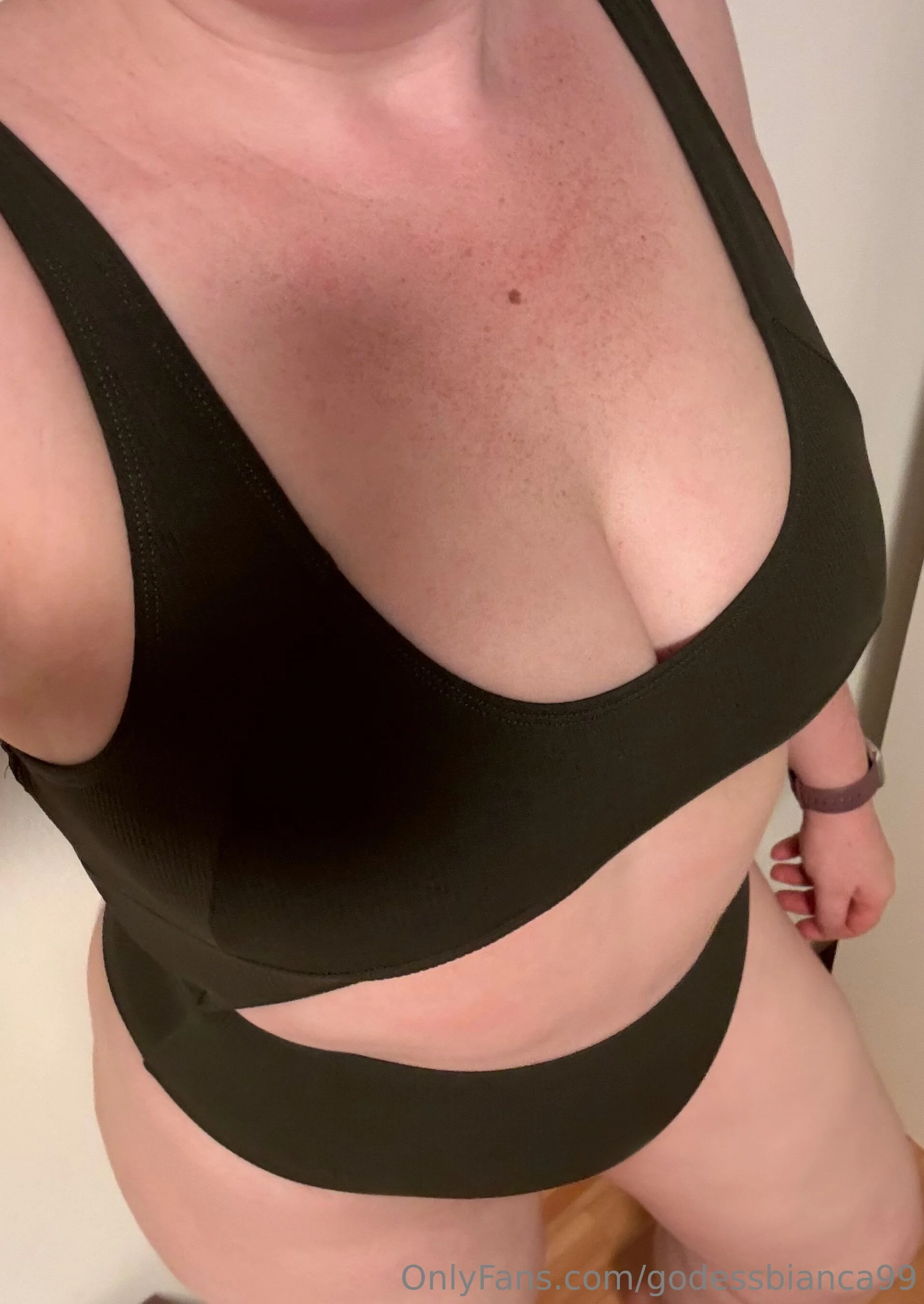 Godessbianca @godessbianca99 anyone but you hair