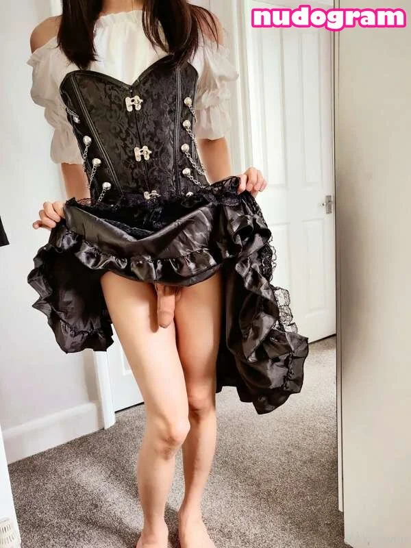 🔞Aki🌸 does have big breasts