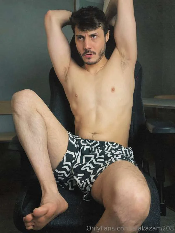 Maxi Alakazam ✨ @alakazam208 americana film review