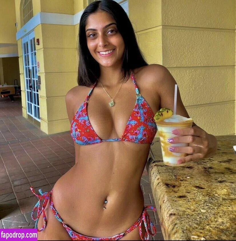 Montse Happii @amoralamexicana_mh actresses like