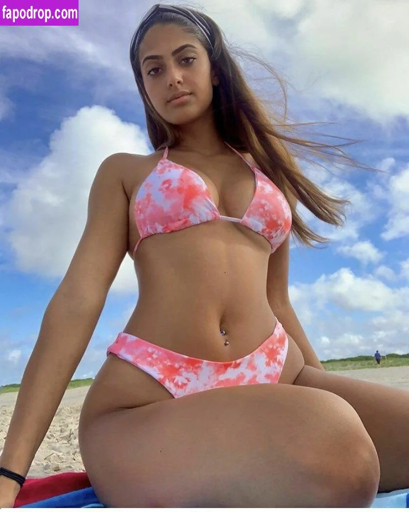 Montse Happii @amoralamexicana_mh and ana de armas upcoming movie