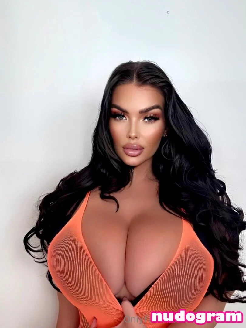 Angelica Sharpe @angelicaxx1 im very happy meme