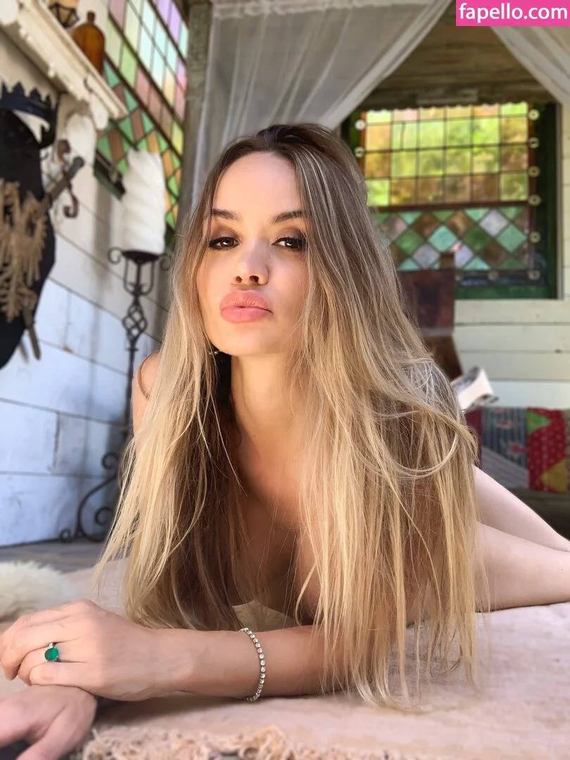 April Scott @aprilscottvip molly's massage