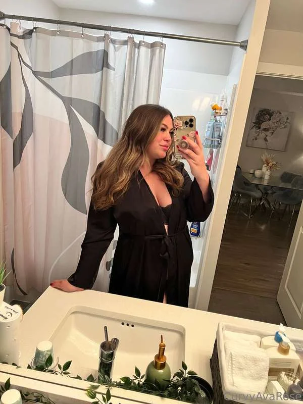 Nikki (Ava) Rose @ava.rose.xo in shameless