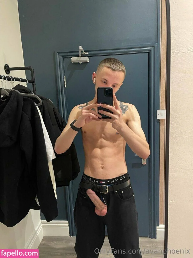 Avan Phoenix 🔥 what's the problem with american eagle ad