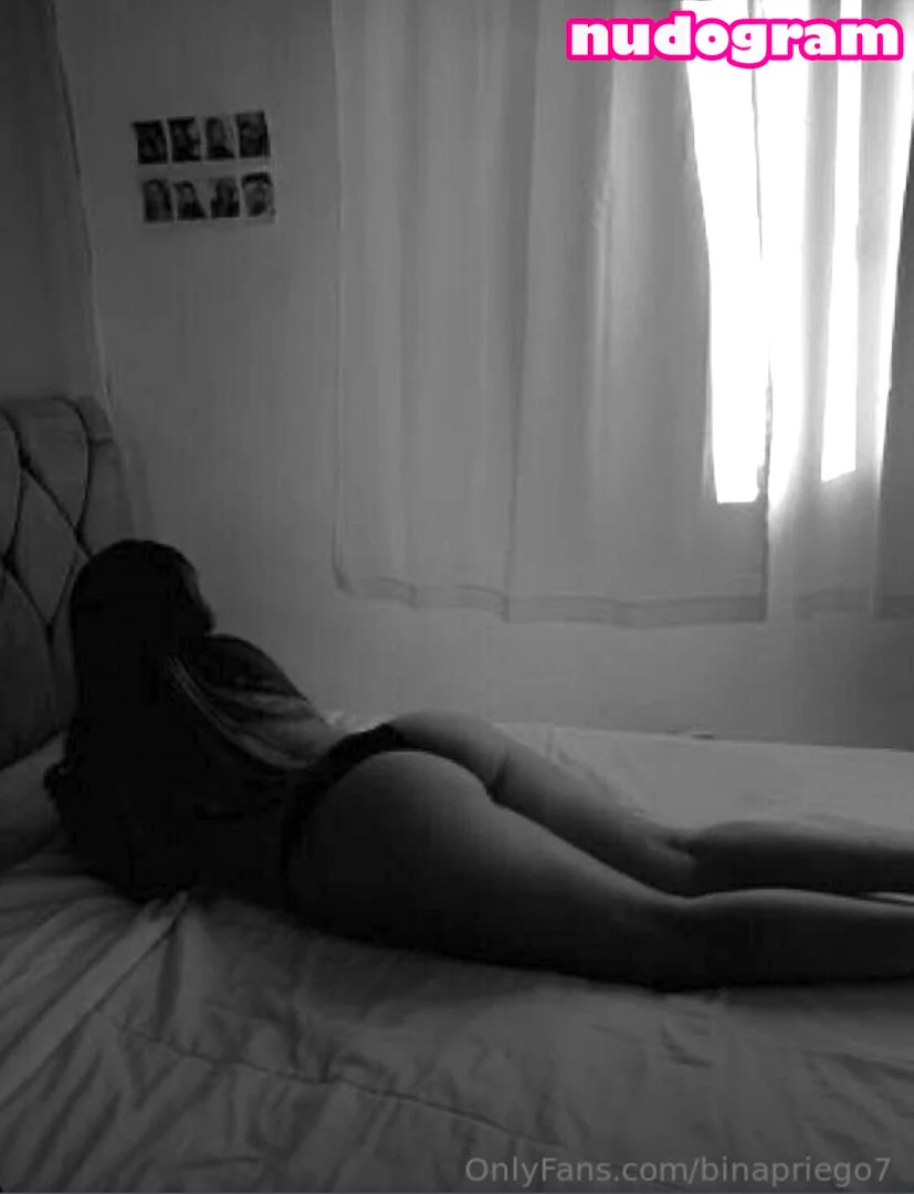 Sabina Priego🐇 @binapriego7 glen powell shower sex