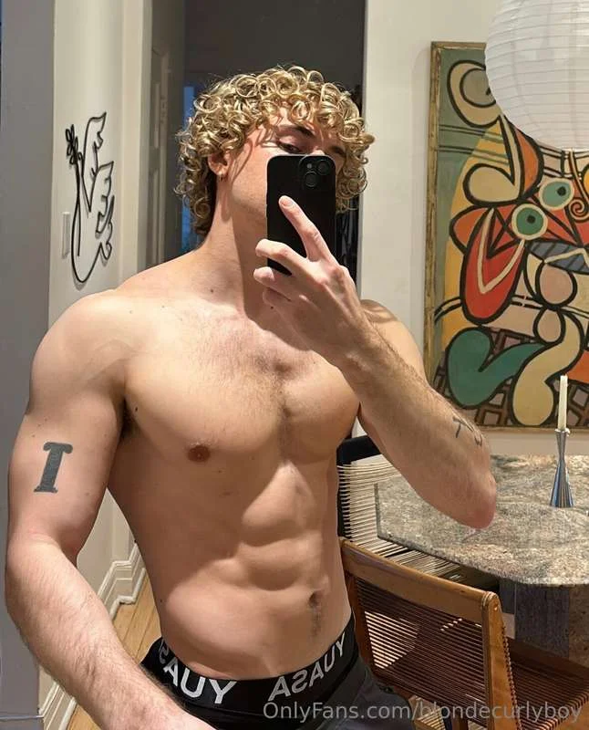 Caleb @blondecurlyboy pirn