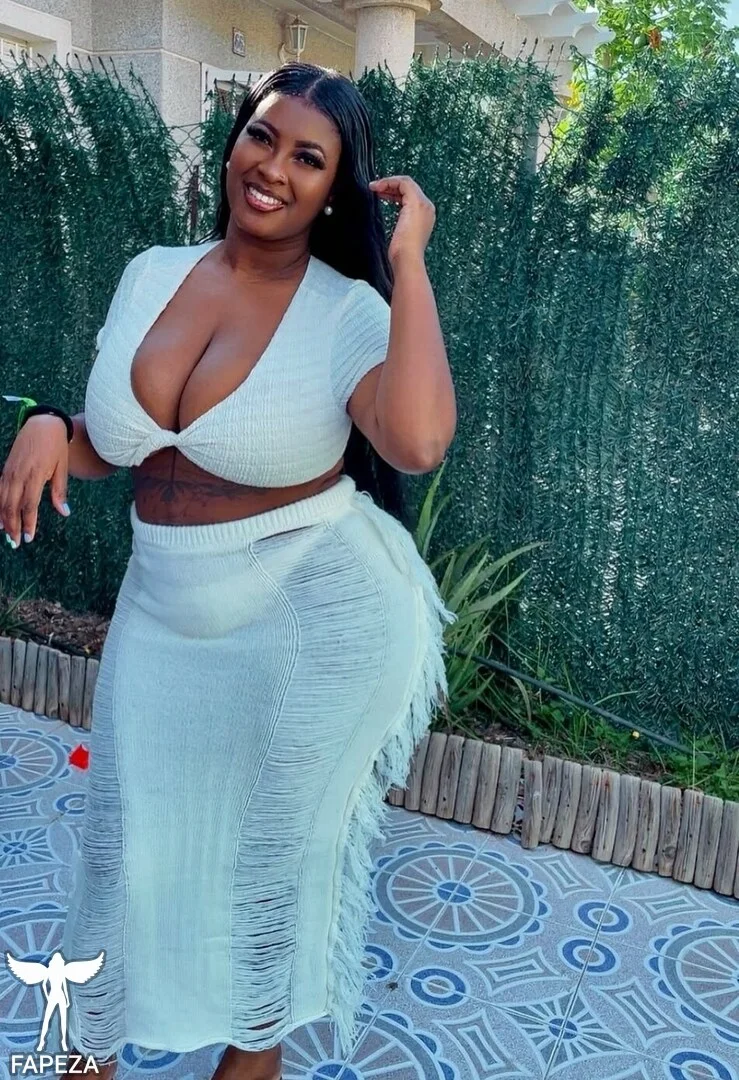 Queen @bony12 all nudity