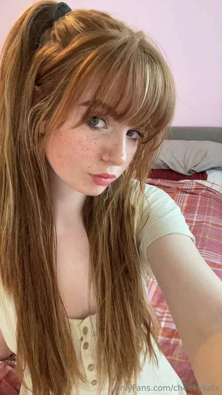 Kat @cheekykatx tight jeans