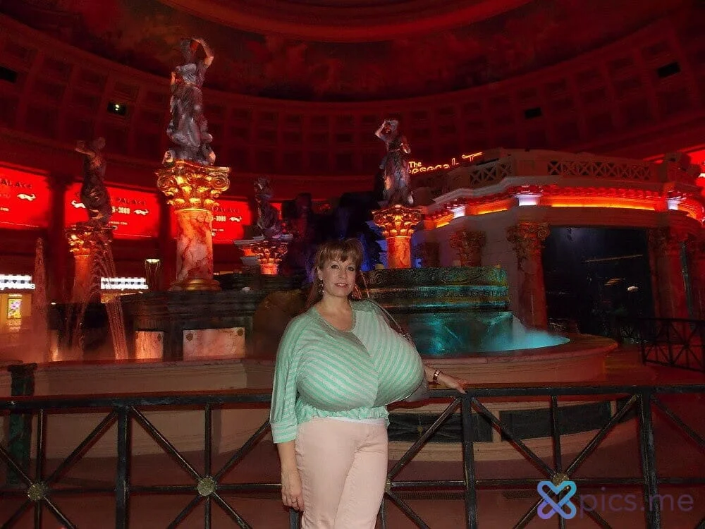 Chelsea Charms @chelseamystory campaigns