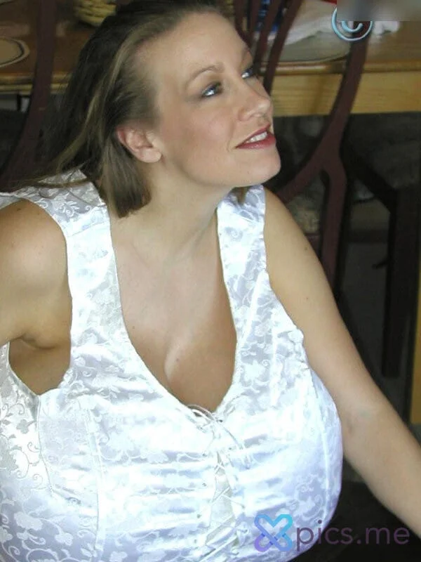 Chelsea Charms @chelseamystory the daily mail