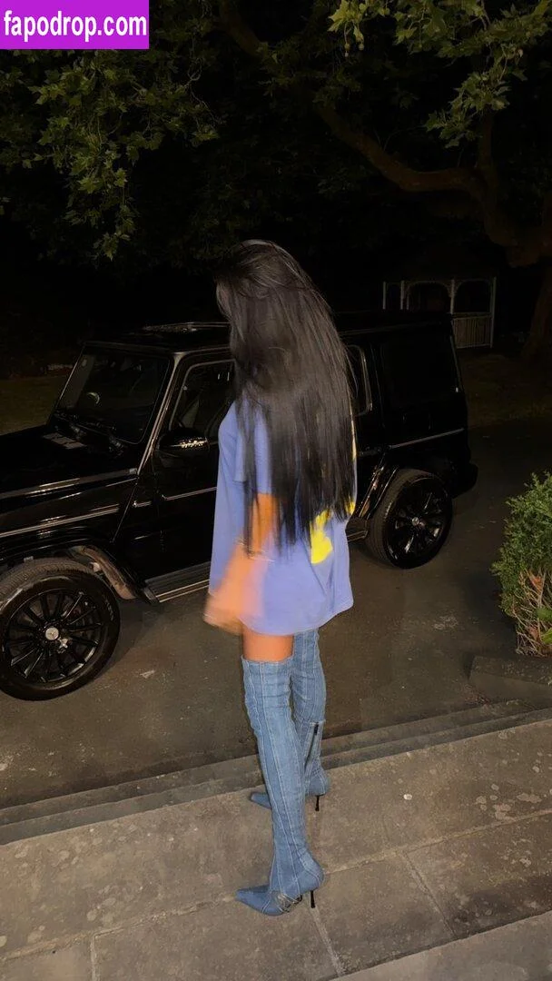 Chloe Khan 💅 @chloekhan number