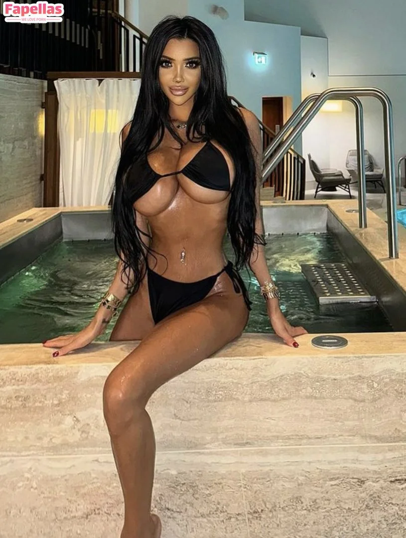 Chloe Khan 💅 nude leakd