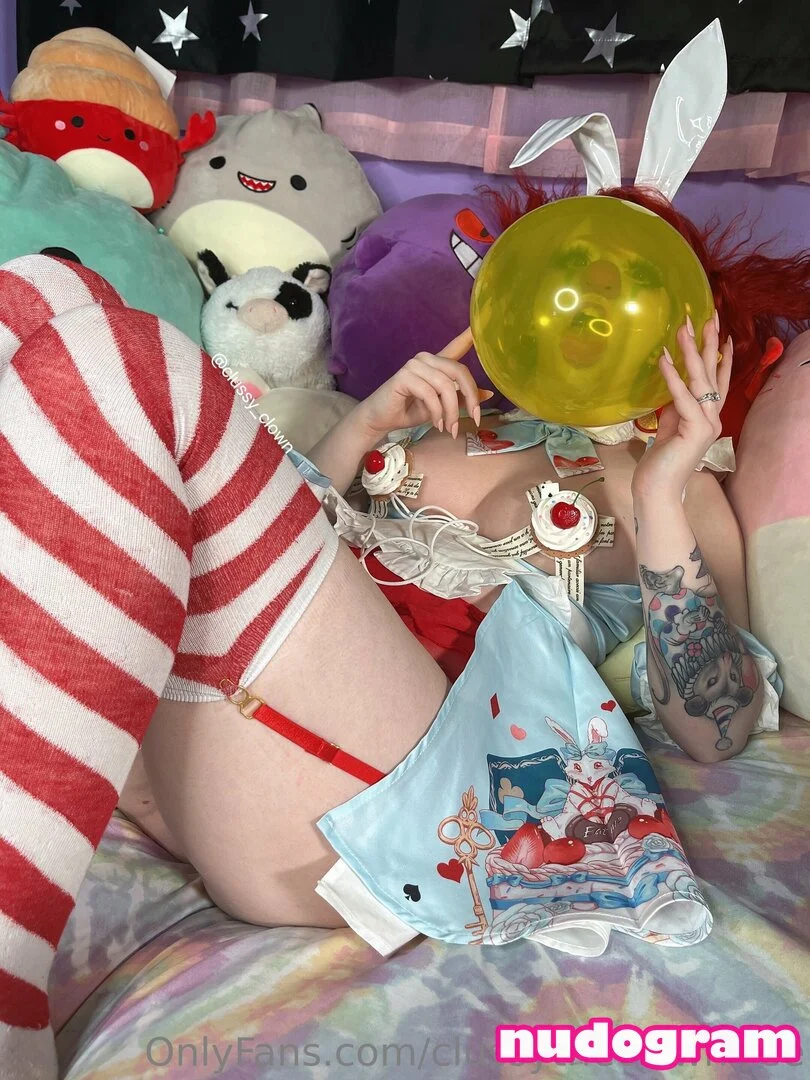 Clussytheclown bicket nude