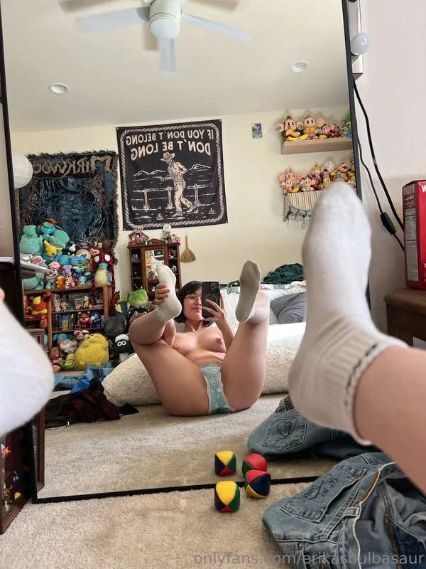 erikasbulbasaur 🌱 @erikasbulbasaur sex work