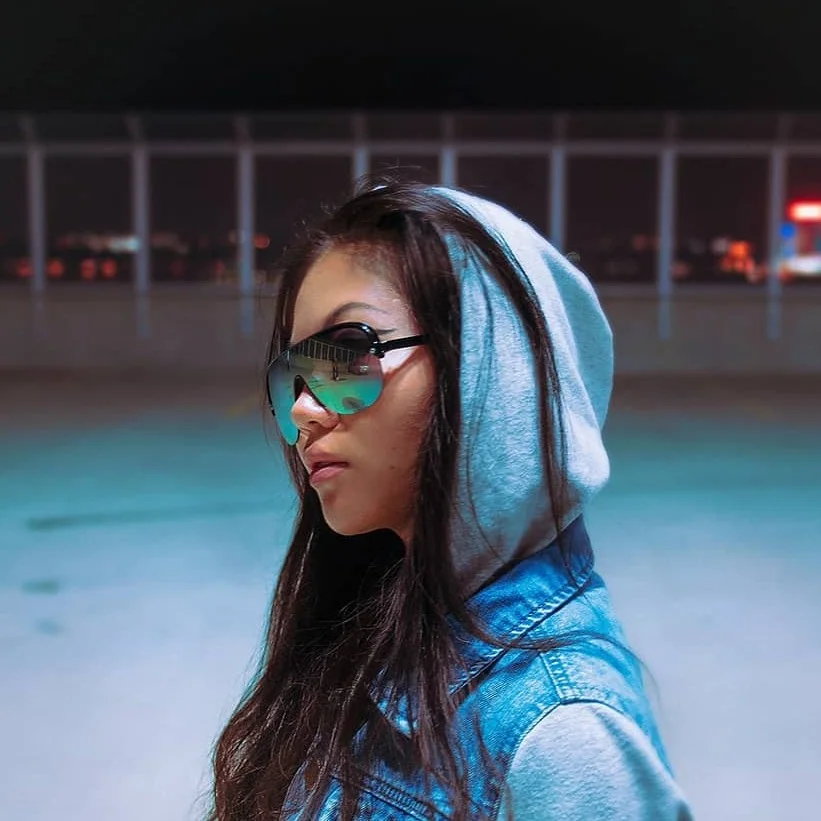 Alien_Wei @f_wei13 movie boobs