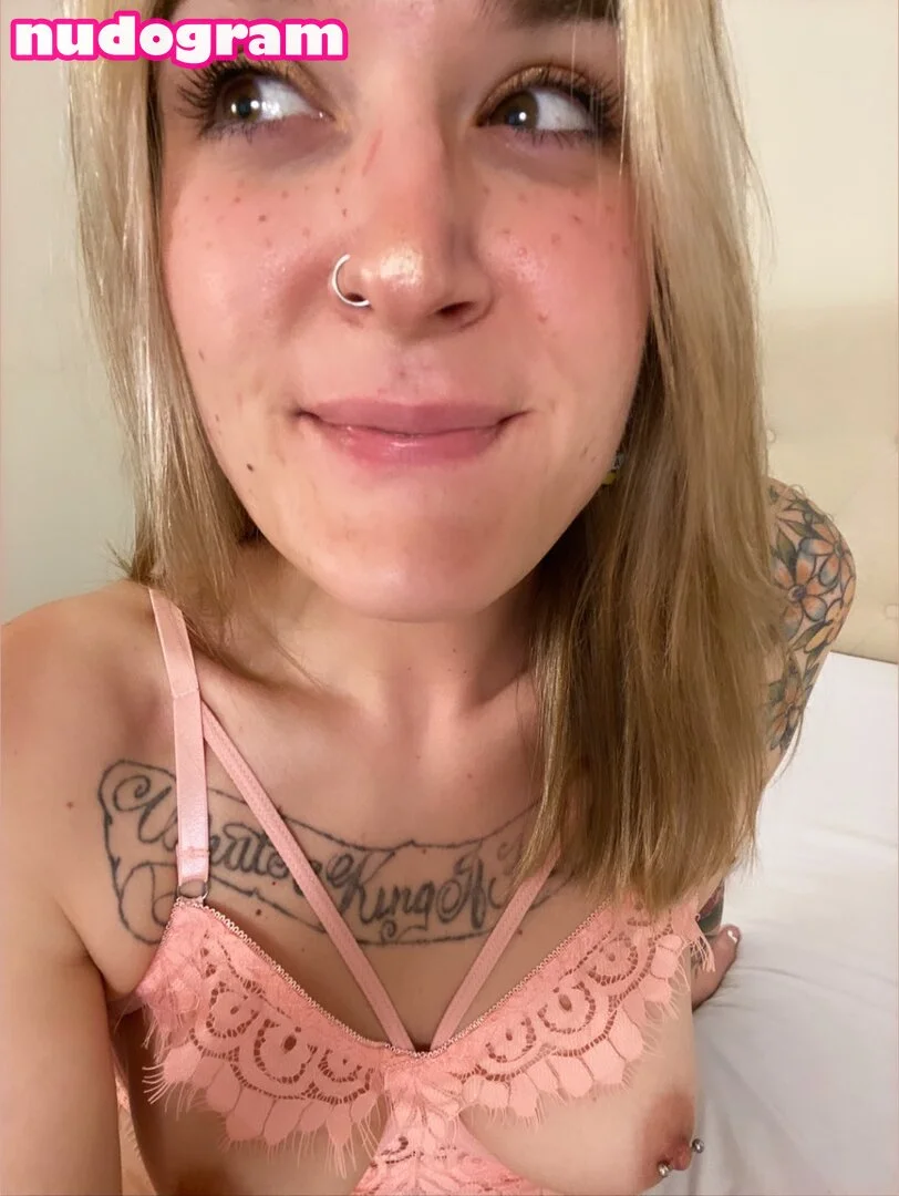 Nicole Cheshire adam 22