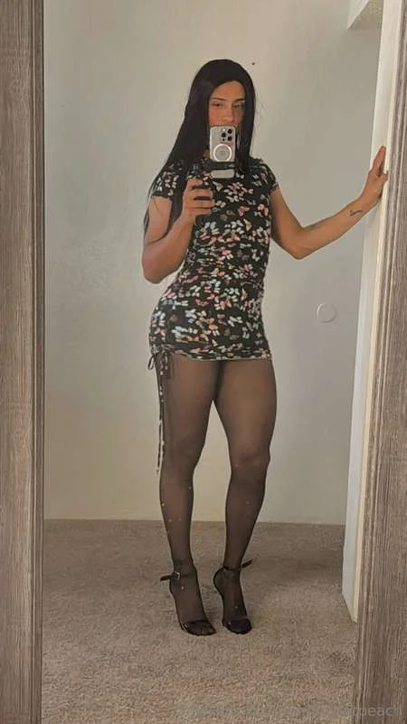 Femboyfatpeach🍑 @femboyfatpeach wallpaper 4k