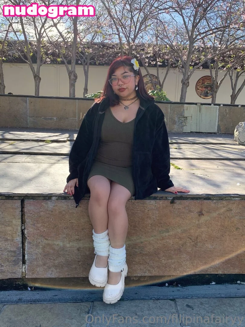 Mis(tress) Rose 🥀🦇 @filipinafairyy kim kardashian and