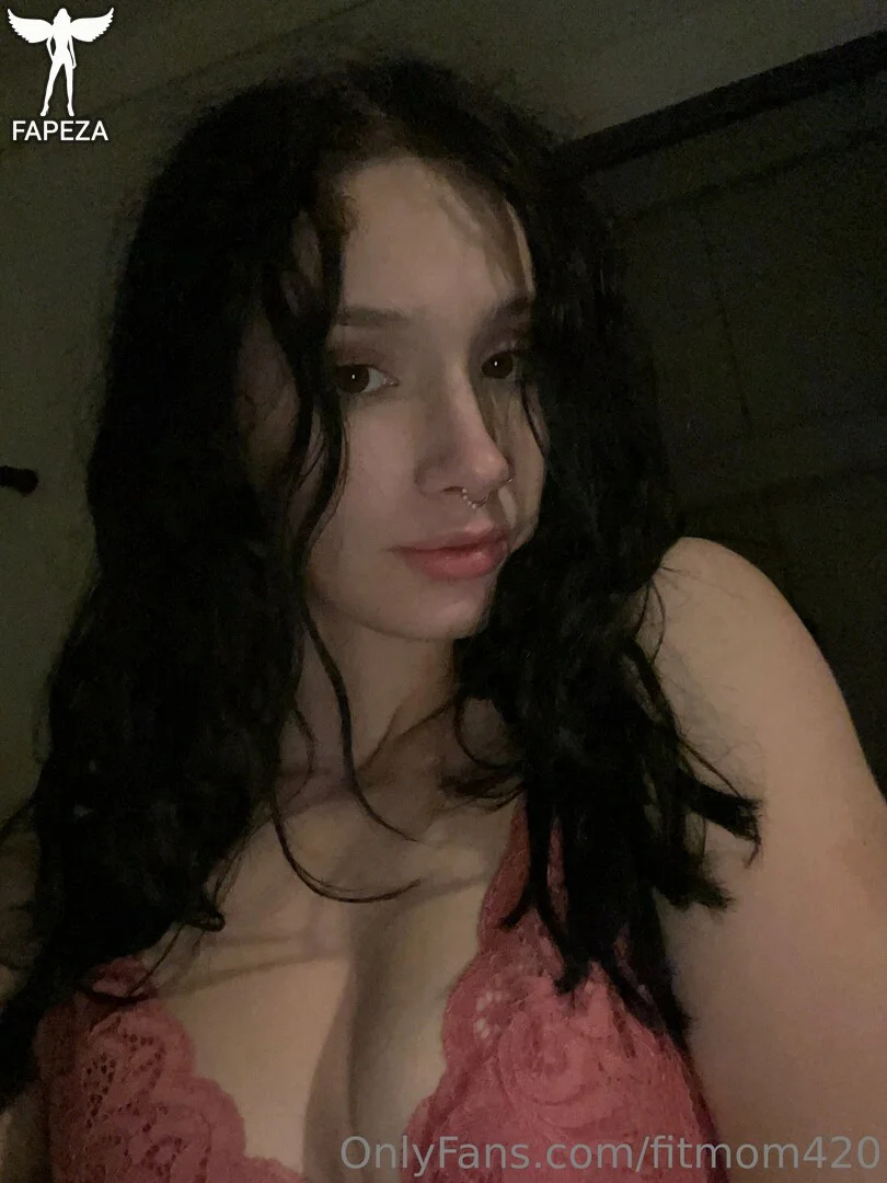 Liz🦋 @fitmom420 nude scene shower