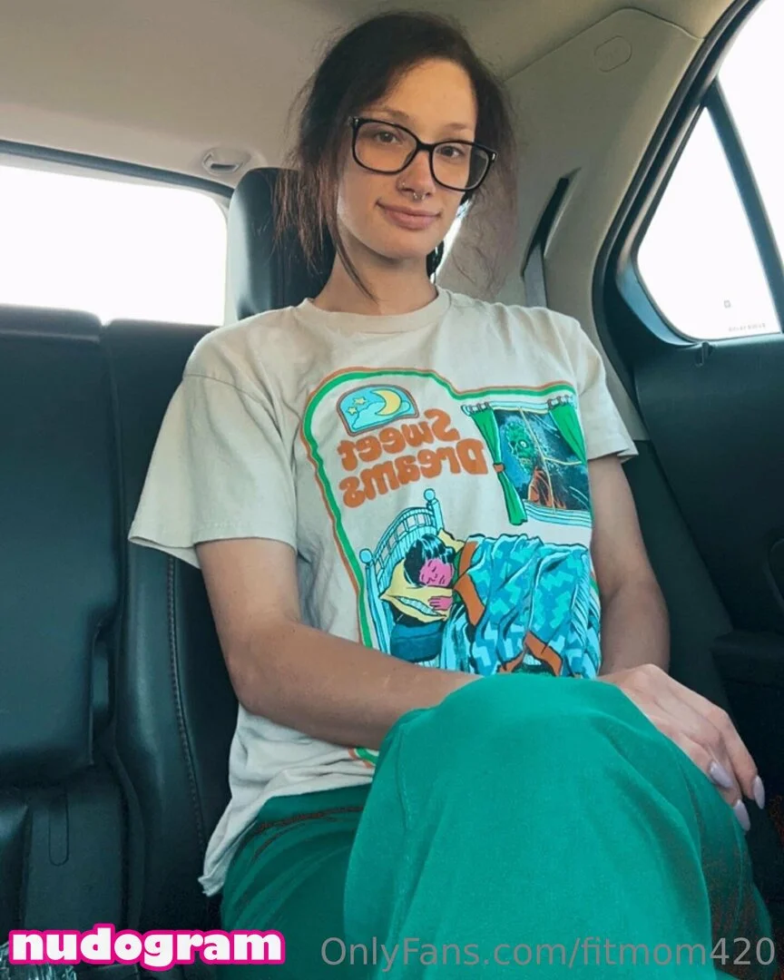 Liz🦋 @fitmom420 which way western man meme