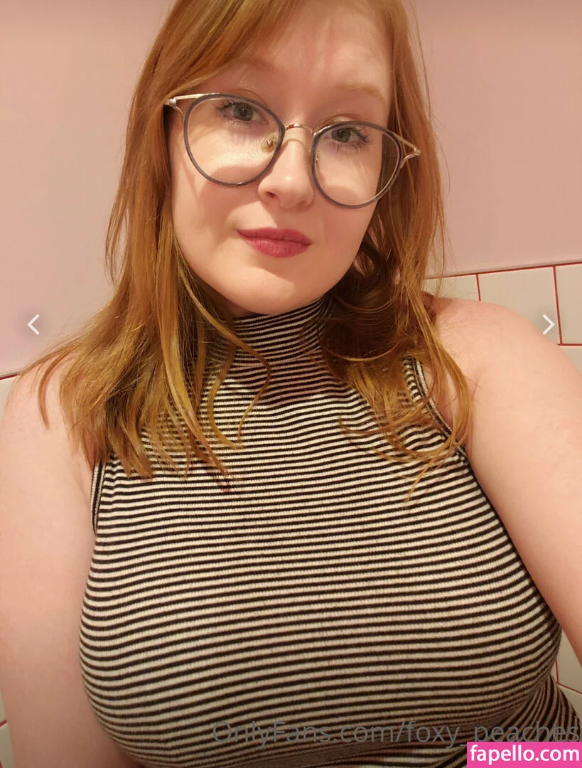 FoxyPeaches @foxy_peaches new nudes