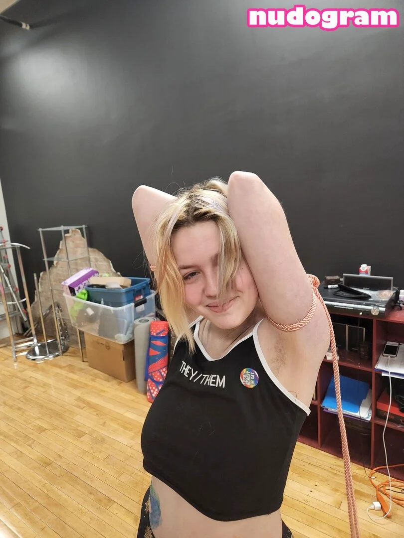 💚Goddess Alix🌸 top 18% @goddess_alex_ what is the problem with