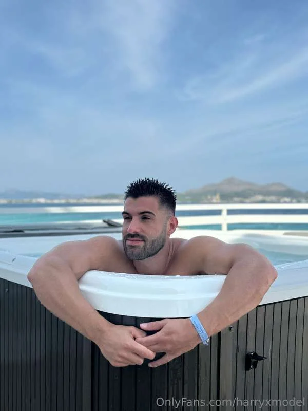 Harry Hart @harryxmodel boxer photos