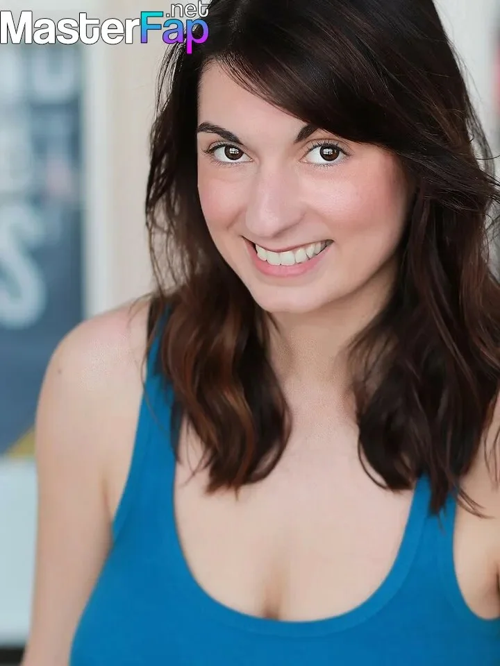 Heather Alyse Becker @heatheralysebecker micro mini