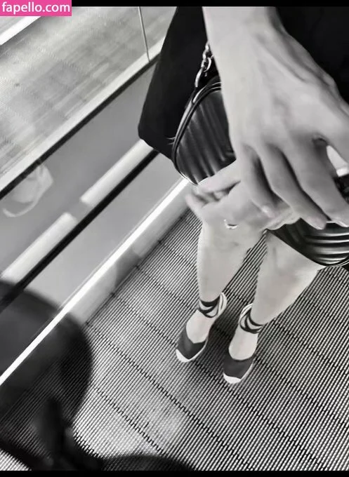 Annabel @hishotwifeannabel offspring ad