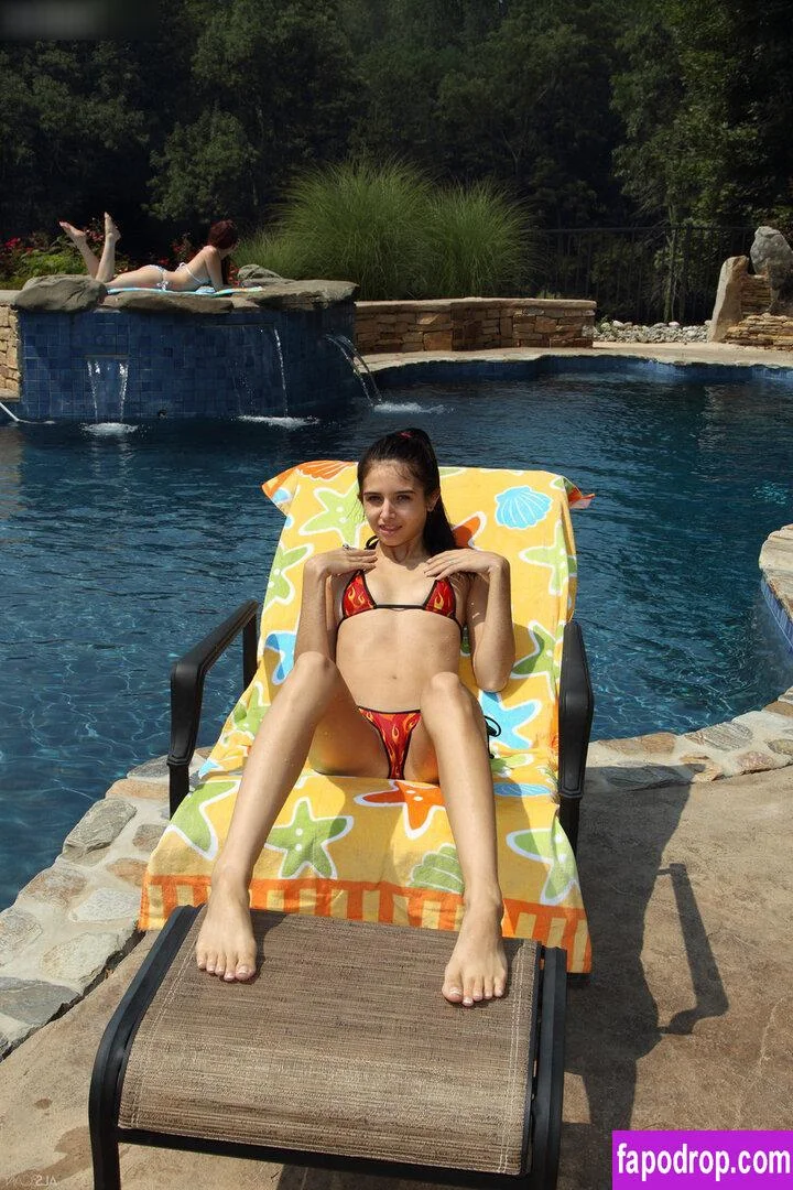 Zoey Kush @itszoeykush wrestle