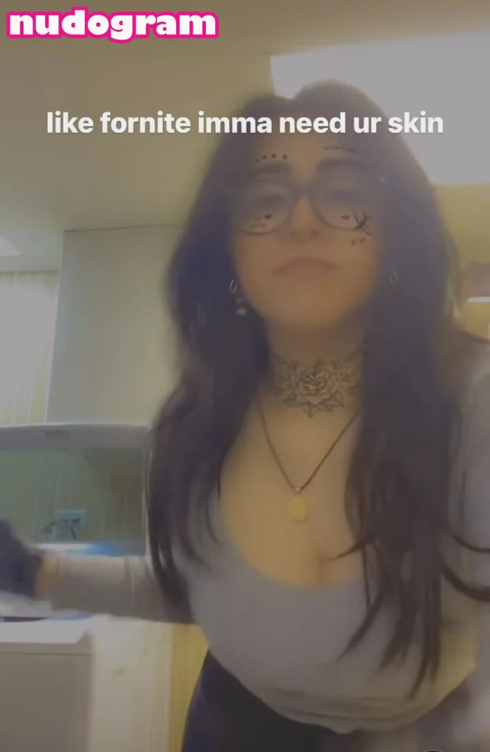 ✨Jen Moon✨ @jen_moon did go to bezos wedding