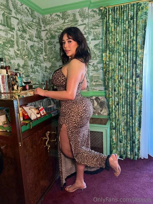 Jessica @jesssss voyeurs sex scene