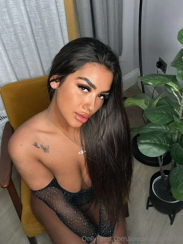 Jordan 🌶️ american eagle video ad