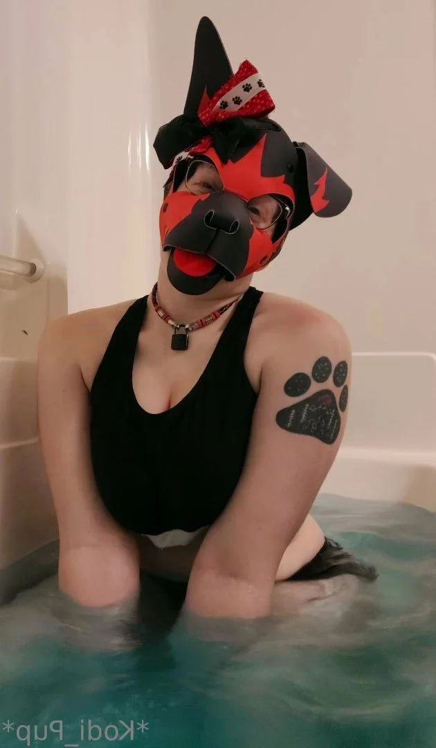 Kodi @kodi_pup did actually get naked