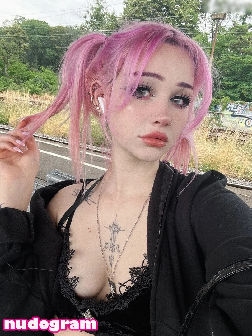 Kybelle @kybelle r18