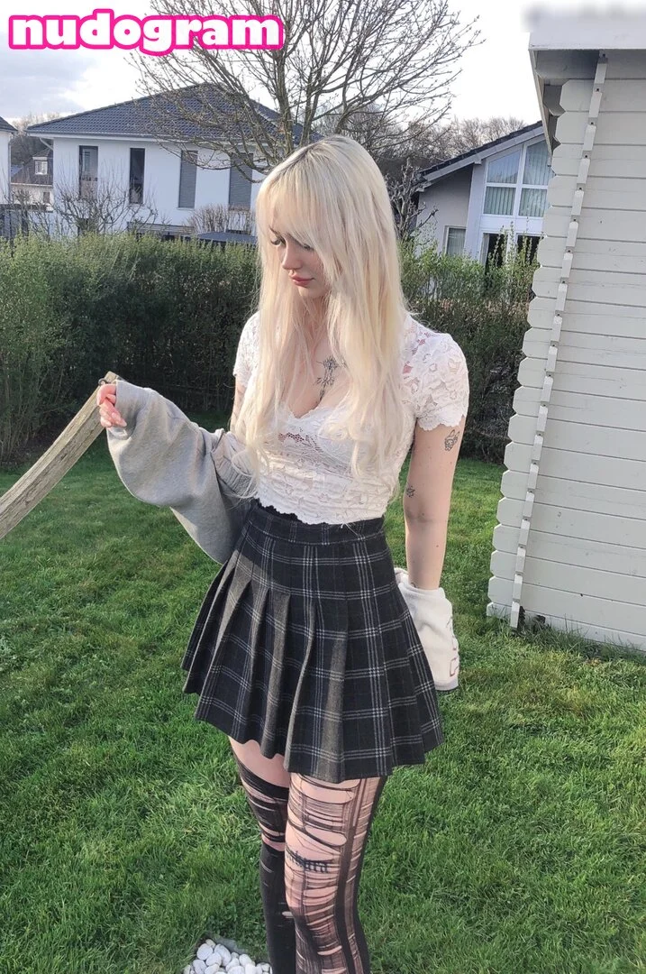 Kybelle @kybelle eden ana de armas and scene