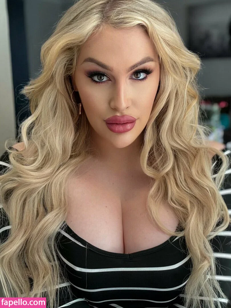 Lexi 🐰 nude leaked