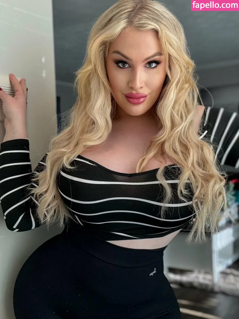 Lexi 🐰 @lexibunni sexy