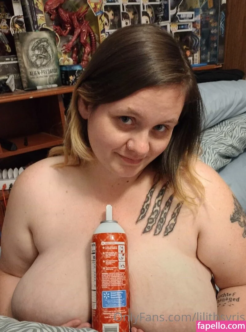 Lilith Syris (VIP) miu miu bag