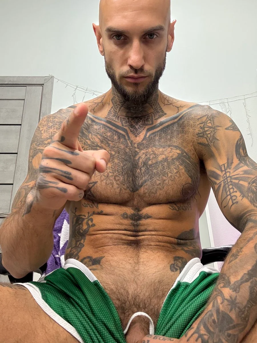 Maximus Fox 👑 jpmorgan-downgrades-american-eagle-following---inspired-rally