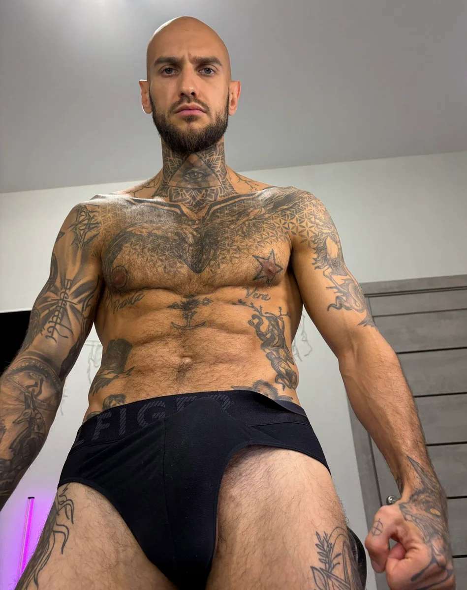 Maximus Fox 👑 @maxi_foxxx miu miu paris fashion