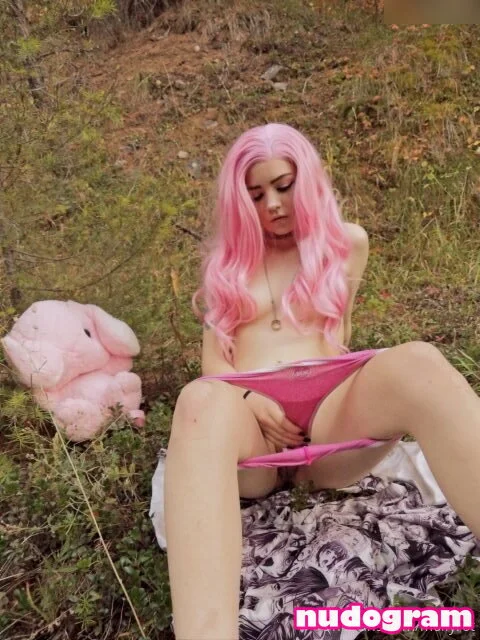 𝕸𝖔𝖑𝖑𝖞𝕽𝖔𝖙 ♡ box office