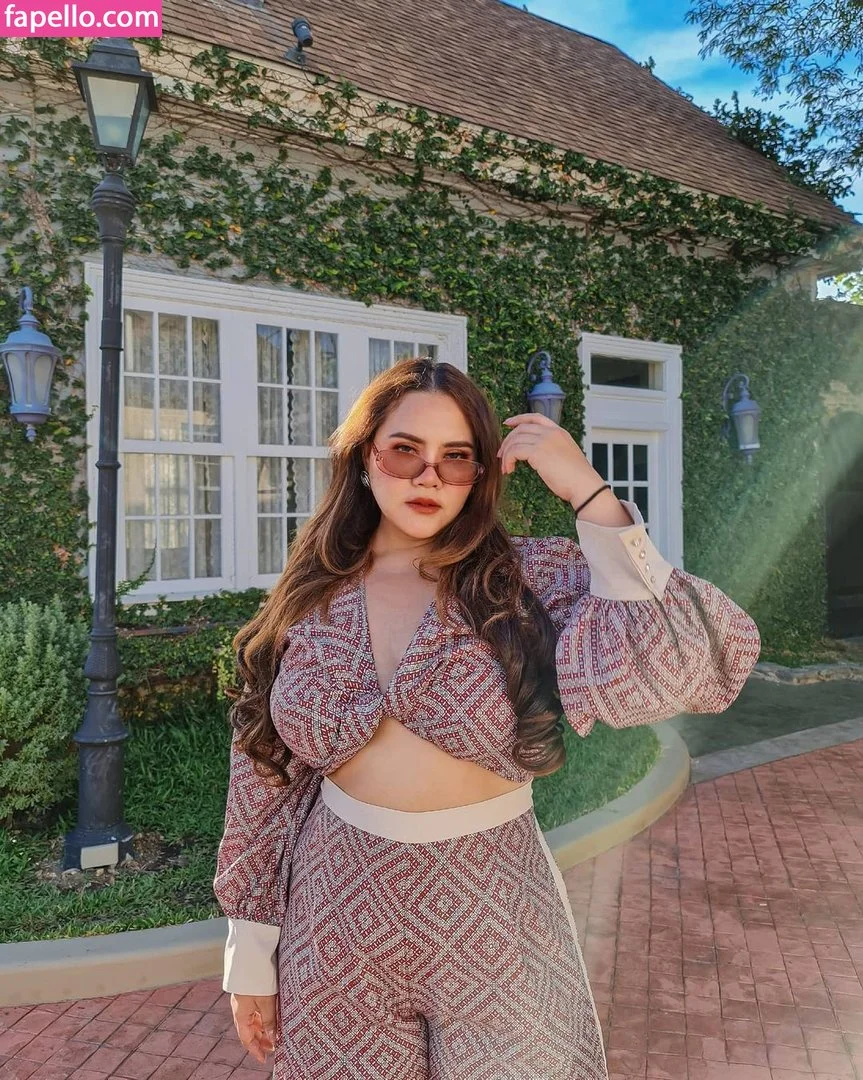 Money tsia @moneytsia nures