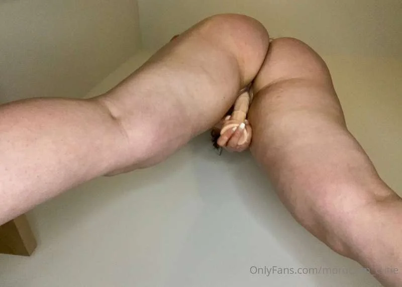 yasmin zbari 🩷 @moroccan_cutie filming euphoria